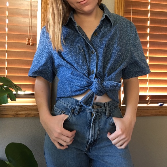 Vintage Tops - 🎈VTG Floral Denim Shirt